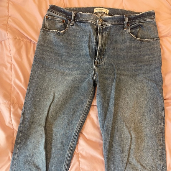 Abercrombie 90s Ultra high rise straight jean - size 32/14 Short - Picture 1 of 7